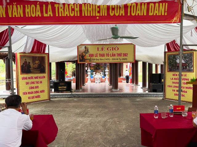 Nghệ An tưởng niệm 592 năm ngày Đức Thái Tổ Lê Lợi băng hà. Nghệ An tưởng niệm 592 năm ngày Đức Thái Tổ Lê Lợi băng hà.