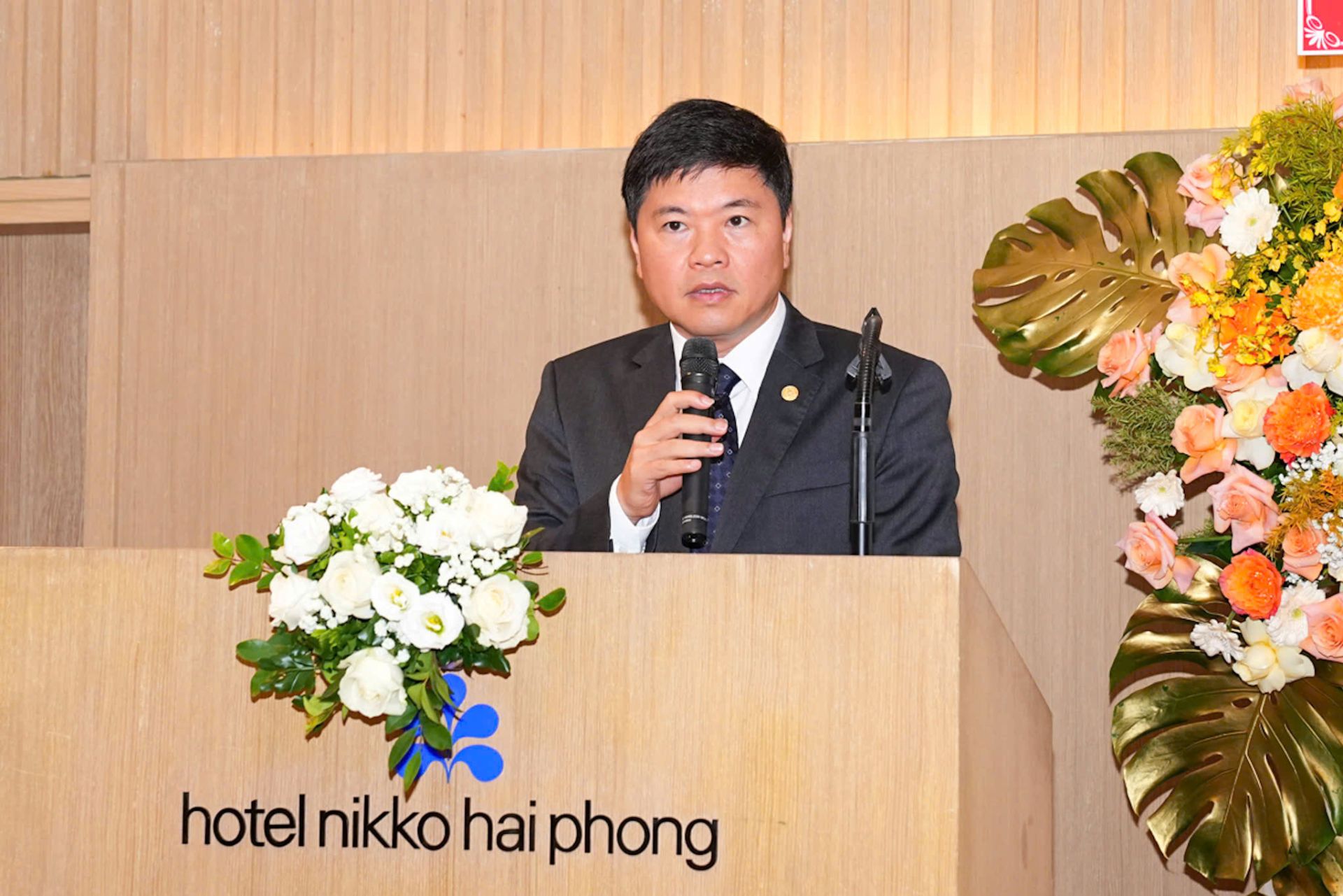 Phó Chủ tịch UBND thành phố Hoàng Minh Cường phát biểu tại Lễ Bế giảng khóa 8 và Khai giảng khóa 9 Chương trình Giám đốc Chiến lược Keieijuku Phó Chủ tịch UBND thành phố Hoàng Minh Cường phát biểu tại Lễ Bế giảng khóa 8 và Khai giảng khóa 9 Chương trình Giám đốc Chiến lược Keieijuku