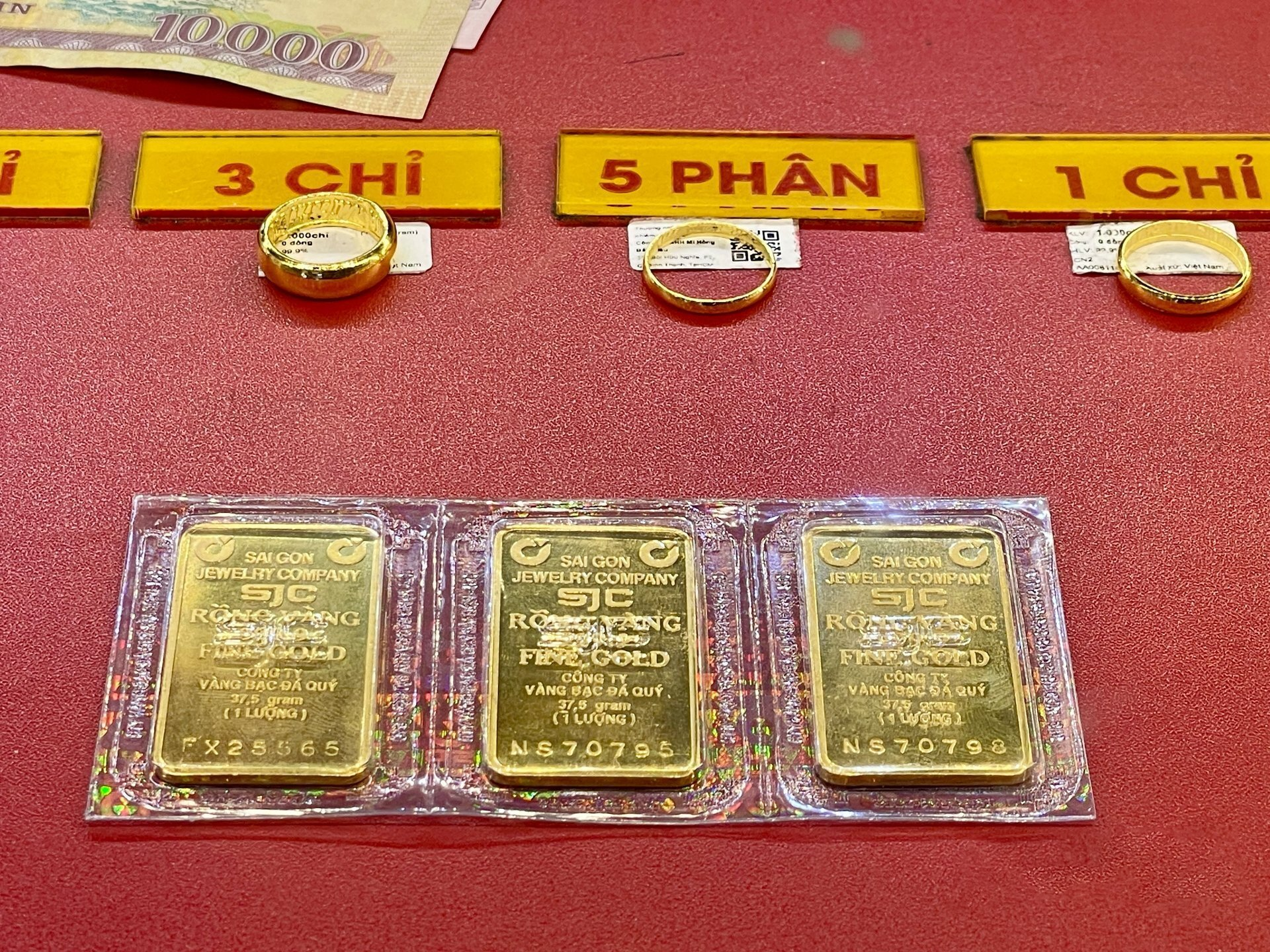 Quy định mới về phân loại vàng, đóng gói, niêm phong vàng