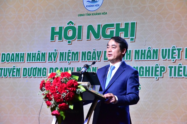 Ông Nghiêm Xuân Thành- UVBCH Trung ương Đảng, Bí Thư Tỉnh ủy phát biểu chỉ đạo