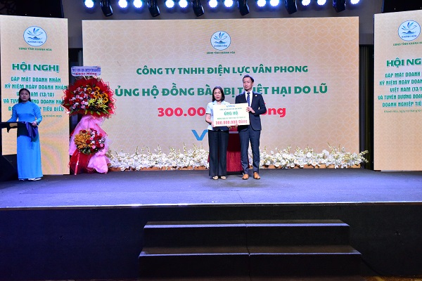 Công ty TNHH Điện lực Vân Phong ủng hộ