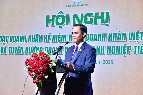 Ông Nguyễn Thanh Hải – Tổng Giám đốc Công ty Yến sào Khánh Hòa, Chủ tịch Hội doanh nhân trẻ Khánh Hòa phát biểu