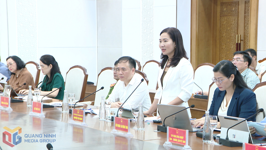 Bà Nguyễn Thị Hạnh, Phó Chủ tịch UBND tỉnh Quảng Ninh phát biểu tại buổi làm việc.