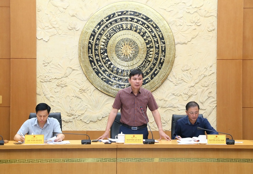 Ông Nguyễn Lê Huy, Phó Chủ tịch UBND tỉnh Hưng Yên phát biểu kết luận cuộc họp.