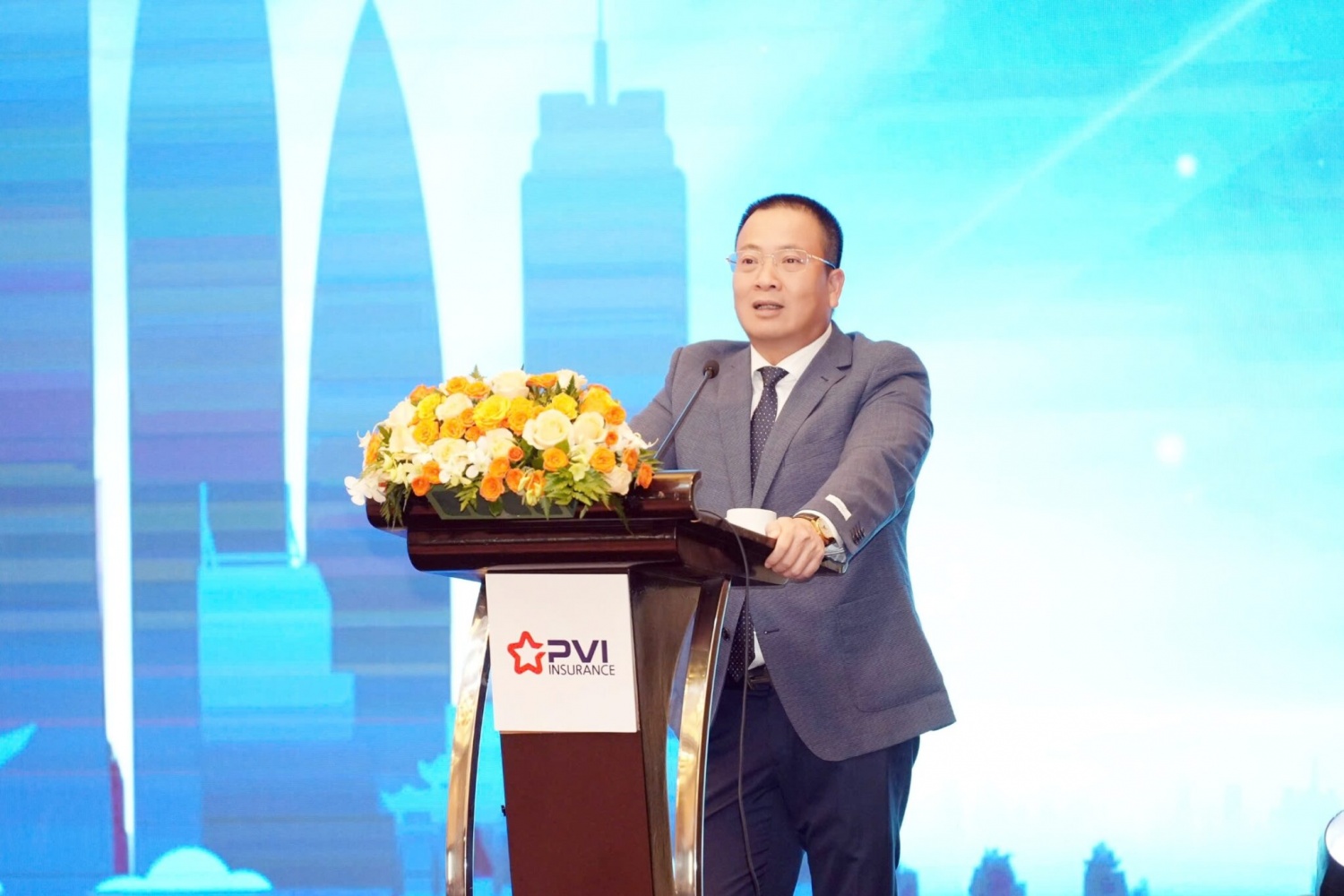 Tổng giám đốc Phạm Anh Đức báo cáo tại Hội nghị