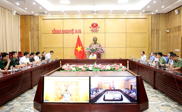 Quang cảnh cuộc họp trực tuyến tại điểm cầu Nghệ An.