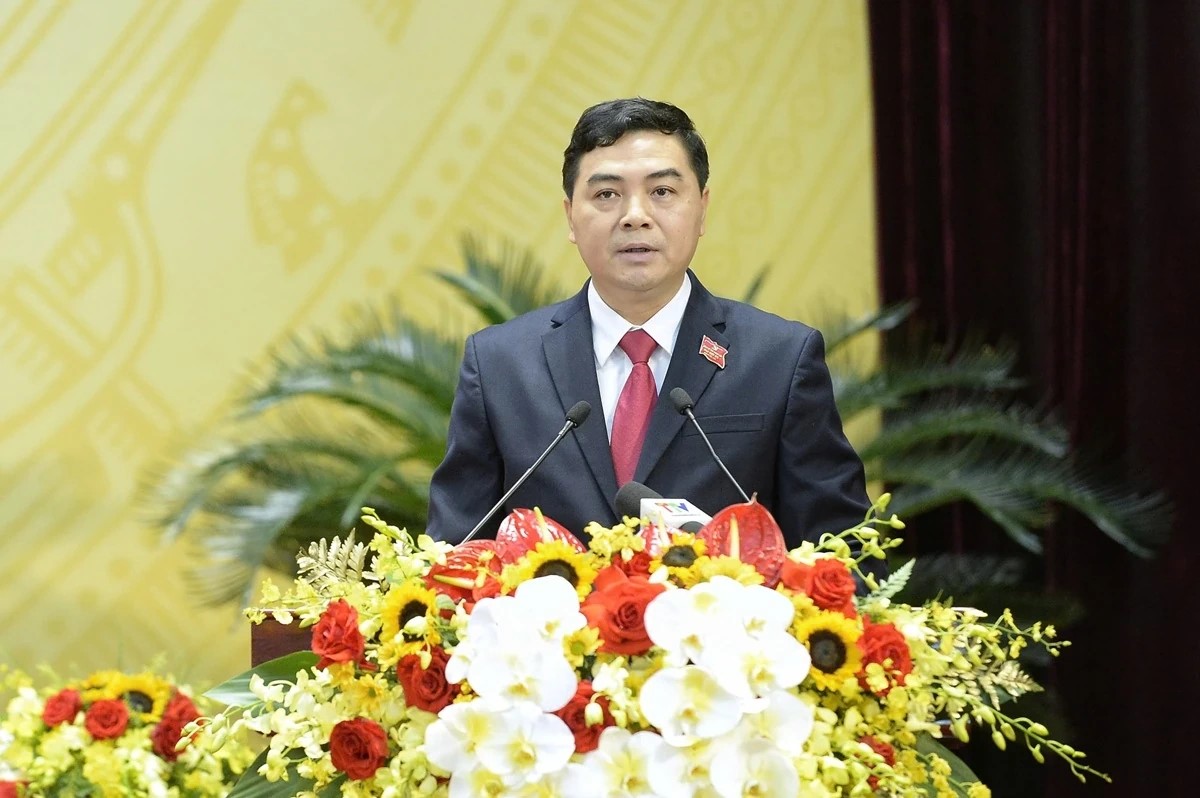 Đồng chí Nguyễn Hoài Anh, Ủy viên dự khuyết Trung ương Đảng, Phó Bí thư Tỉnh ủy, Chủ tịch UBND tỉnh trình bày báo cáo kiểm điểm công tác lãnh đạo, chỉ đạo của Ban Chấp hành Đảng bộ tỉnh khóa XIX, nhiệm kỳ 2020-2025.