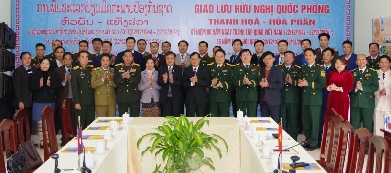 Giao lưu hữu nghị quốc phòng Thanh Hóa - Hủa Phăn