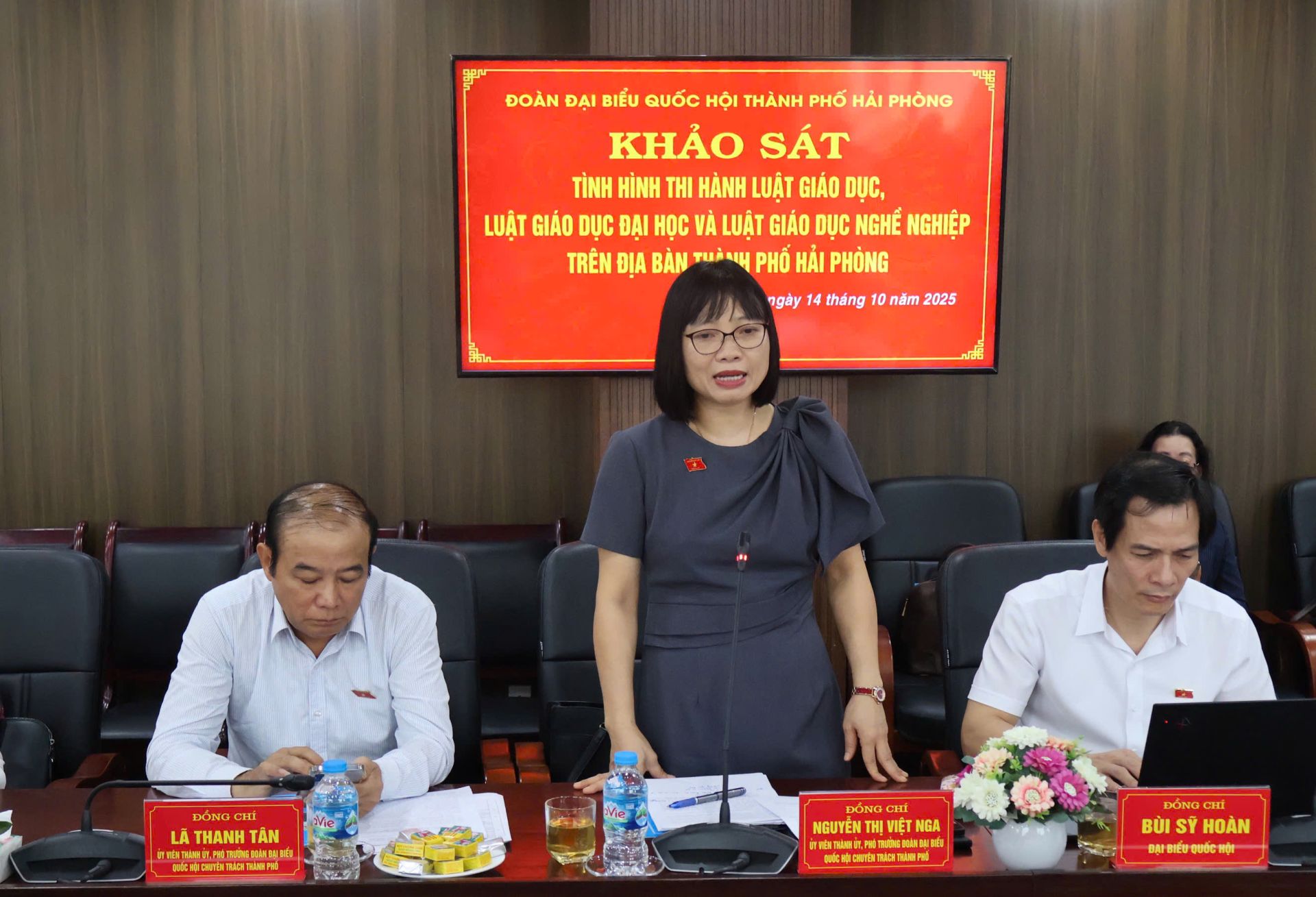 Phó Trưởng Đoàn Đại biểu Quốc hội chuyên trách Nguyễn Thị Việt Nga phát biểu tại buổi làm việc với Trường Đại học Hải Dương. Phó Trưởng Đoàn Đại biểu Quốc hội chuyên trách Nguyễn Thị Việt Nga phát biểu tại buổi làm việc với Trường Đại học Hải Dương.