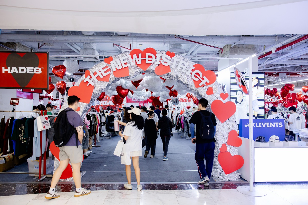 Vincom Retail tiên phong đưa xu hướng Pop-up store trong trung tâm thương mại lên ngôi Vincom Retail tiên phong đưa xu hướng Pop-up store trong trung tâm thương mại lên ngôi