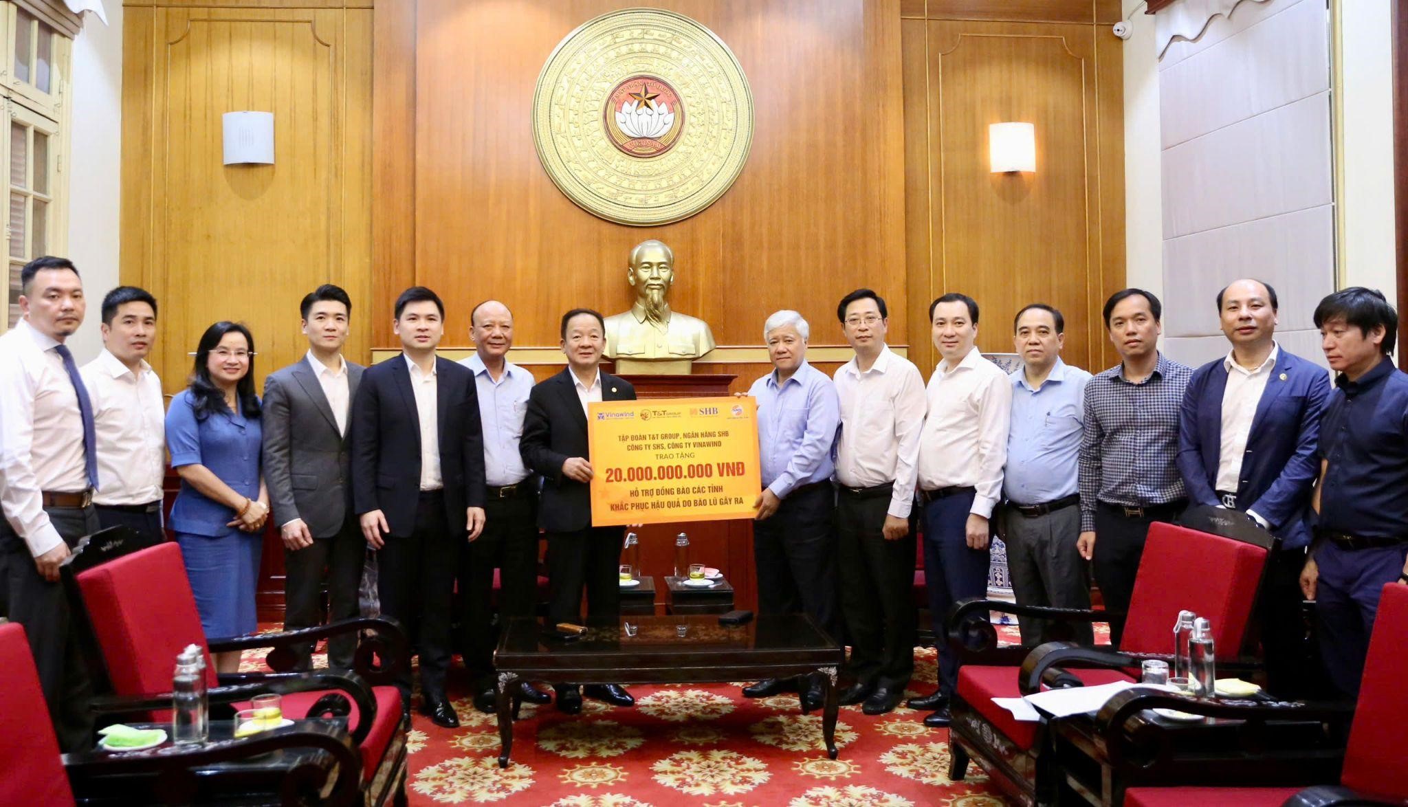 T&T Group và SHB đấu giá 1 tỷ đồng cho bức tranh của họa sĩ Ngô Bá Hoàng để ủng hộ đồng bào vùng lũ