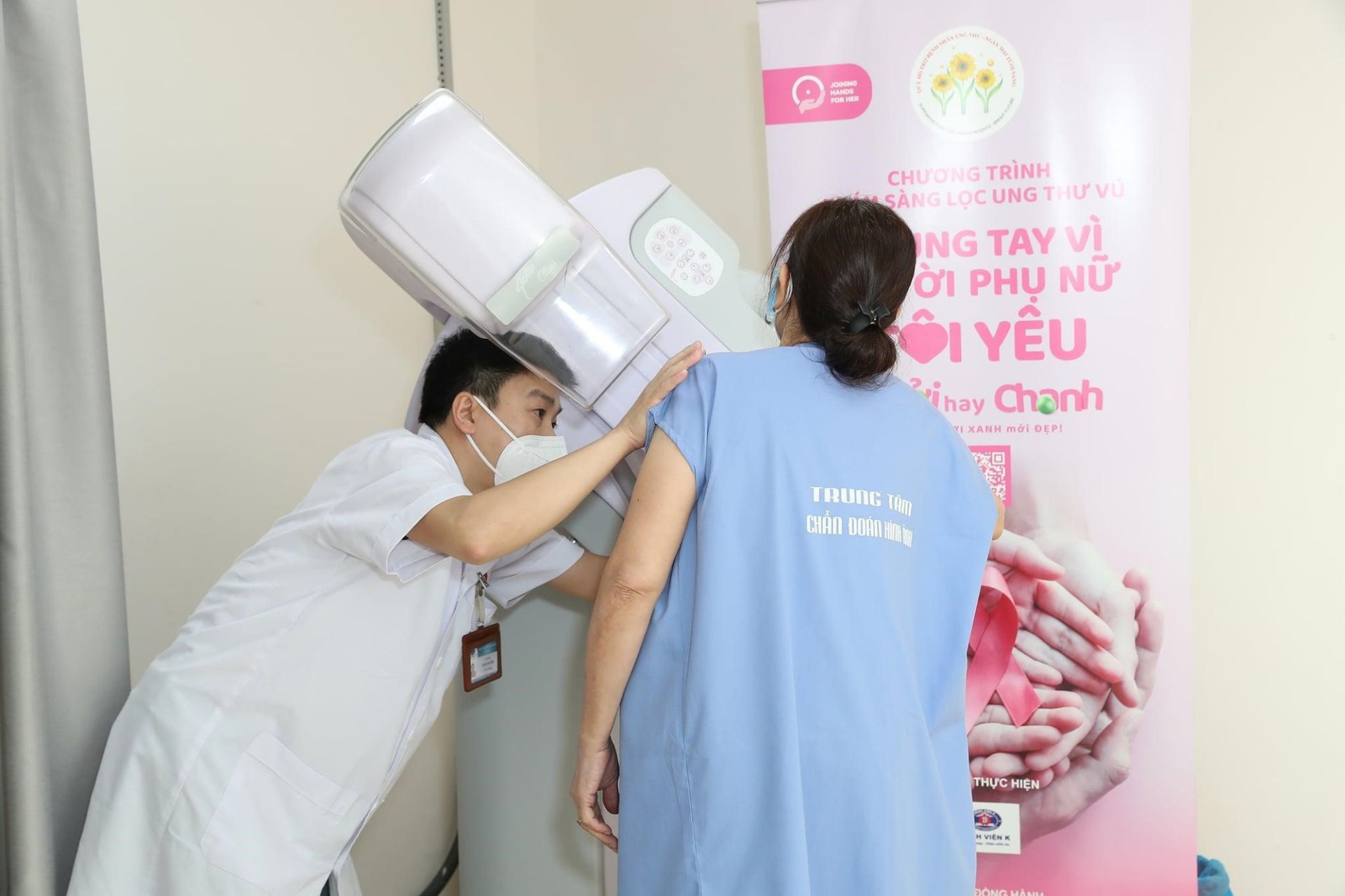 "Chung tay vì người phụ nữ tôi yêu": Chiến dịch nâng cao nhận thức về ung thư vú