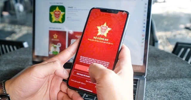 Bộ Công an đề xuất việc phải xác thực qua tài khoản VNeID trước khi thực hiện các giao dịch để tránh lừa đảo trên không gian mạng.