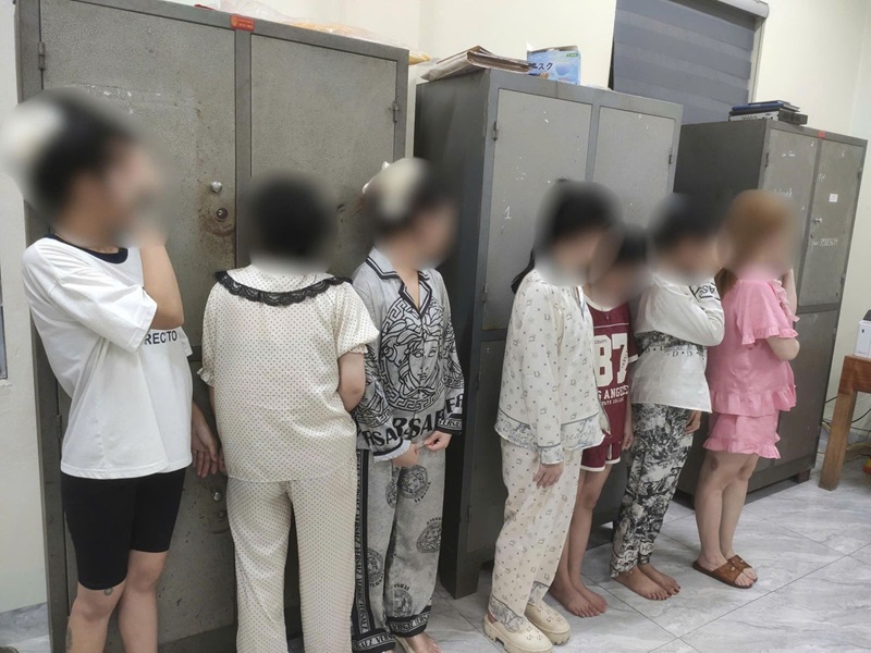 Các đối tượng tại cơ quan công an