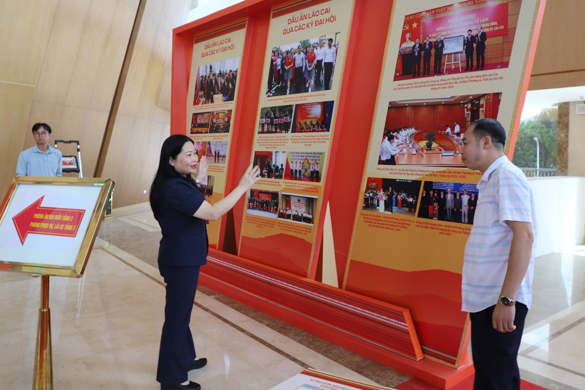 Phó Chủ tịch UBND tỉnh Vũ Thị Hiền Hạnh kiểm tra các nội dung, công tác chuẩn bị phục vụ Đại hội