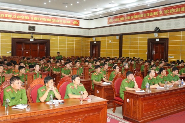 Cảnh sát cơ động Quảng Trị tăng tốc chuyển đổi số trong huấn luyện và chỉ huy tác chiến