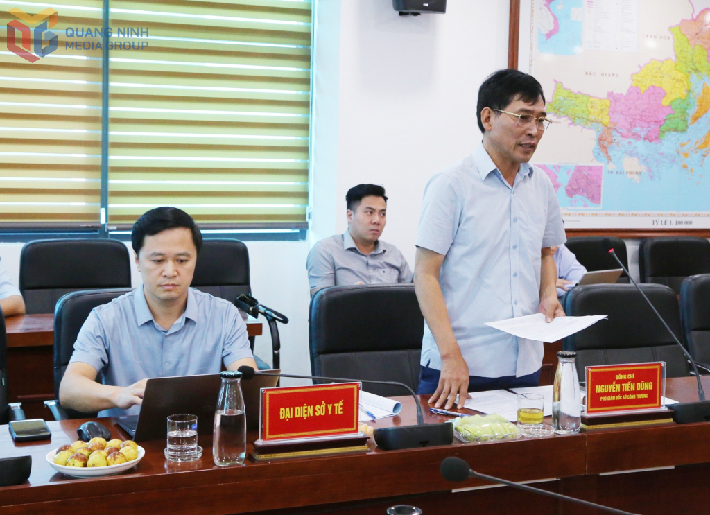 Lãnh đạo Sở Công Thương phát biểu góp ý vào các dự án luật tại hội nghị.