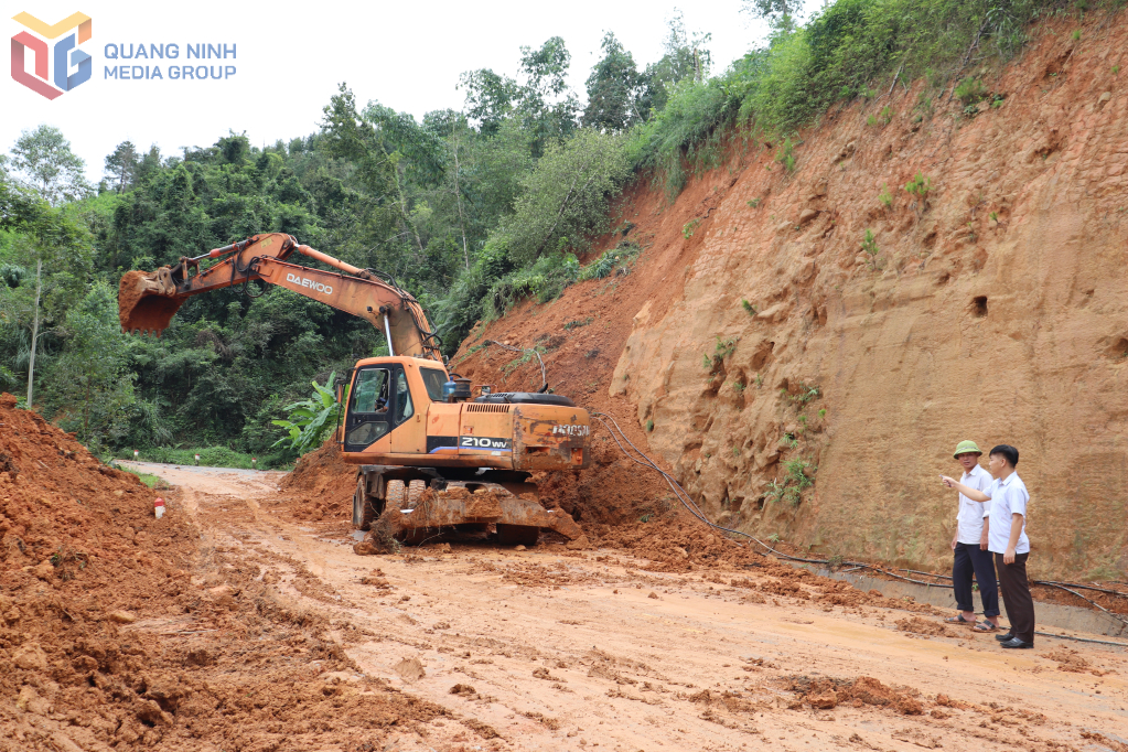 Quảng Ninh: Khắc phục sạt lở, ngập úng tại một số xã khu vực miền Đông