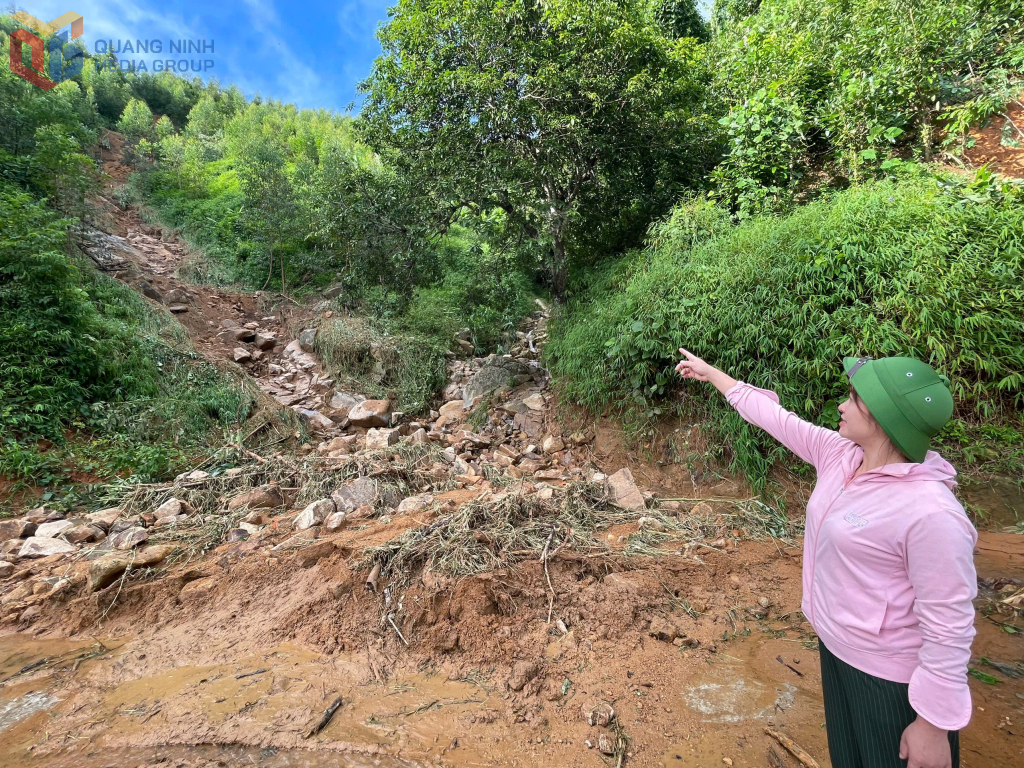 Do mưa lớn đã khiến cho nhiều điểm tại các thôn của xã Tiên Yên bị sạt lở, ảnh hưởng đến cuộc sống của người dân. Do mưa lớn đã khiến cho nhiều điểm tại các thôn của xã Tiên Yên bị sạt lở, ảnh hưởng đến cuộc sống của người dân.