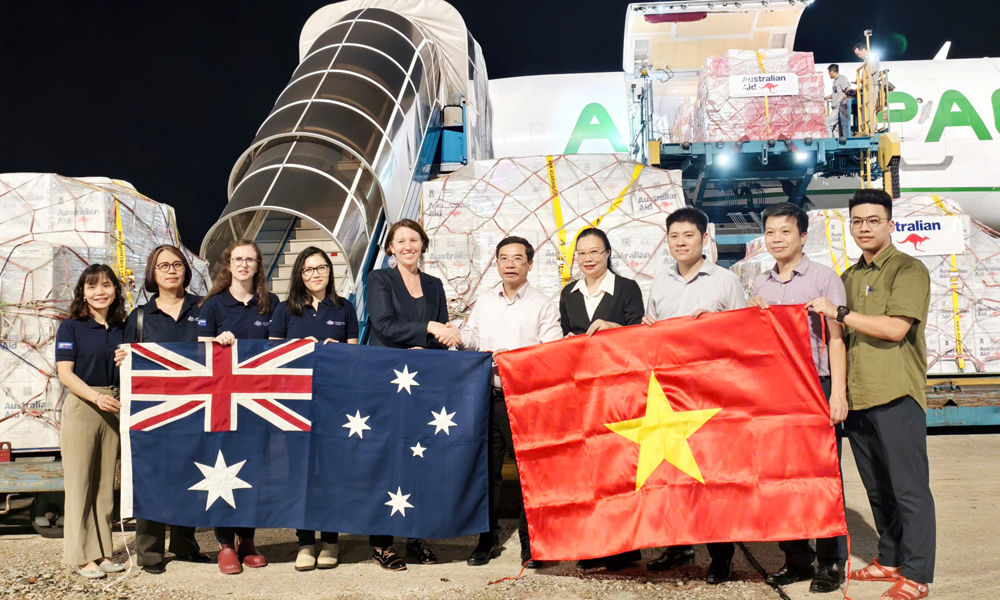 Bắc Ninh: Tiếp nhận hàng viện trợ quốc tế của Chính phủ Australia cho người dân vùng lũ