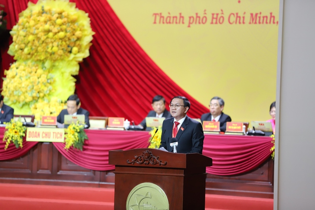 Giám đốc Sở KH&CN TPHCM Lâm Đình Thắng trình bày tham luận tại Đại hội