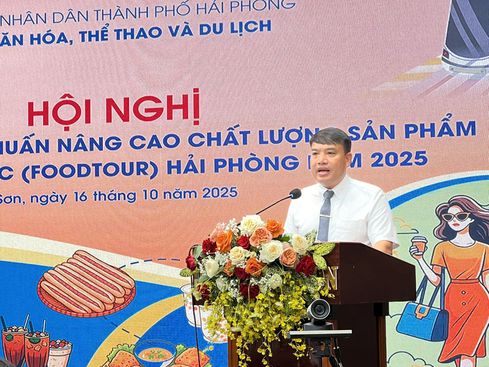 Đồng chí Trần Văn Ngọc, Phó Giám đốc Sở Văn hóa Thể thao và Du lịch phát biểu khai mạc Hội nghị. Đồng chí Trần Văn Ngọc, Phó Giám đốc Sở Văn hóa Thể thao và Du lịch phát biểu khai mạc Hội nghị.