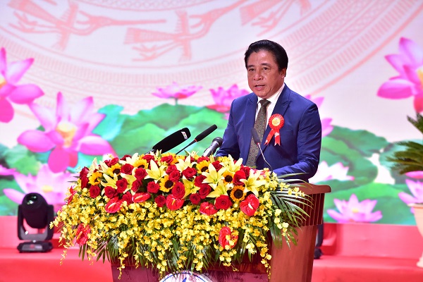 Ông Nguyễn Khắc Toàn- Phó Bí thư Tỉnh ủy, Chủ tịch UBND tỉnh phát biểu khai mạc đại hội