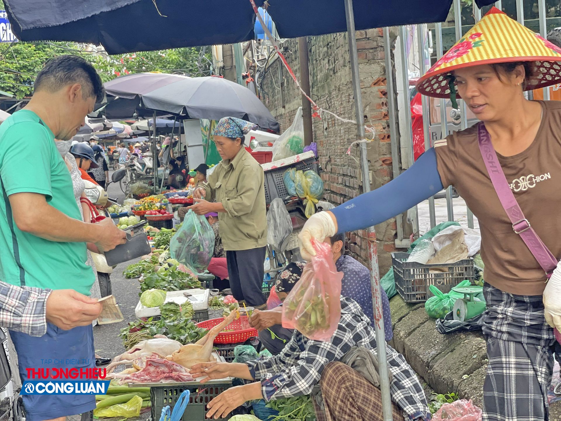 Hình ảnh được ghi nhận tại một chợ phường Cầu Giấy.