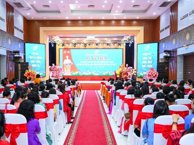 Phụ nữ Nghệ An phát huy truyền thống, vươn lên khẳng định vai trò trong thời kỳ mới