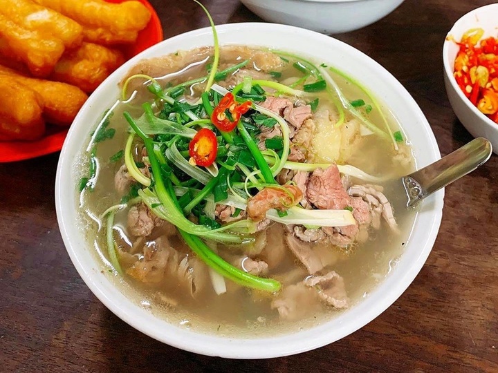 Phở Hà Nội, là một trong những món ăn mang đậm bản sắc, được khách du lịch quốc tế ưa thích. Ảnh: KT
