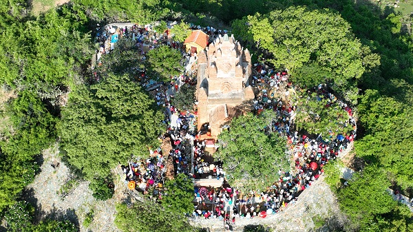 Lễ hội Ka Tê trên Tháp Pô Rome:: Lễ hội Katê của người Chăm tỉnh Ninh Thuận được Bộ Văn hóa, Thể thao và Du lịch cấp Chứng Nhận được đưa vào Danh mục di sản văn hóa phi vật thể Quốc Gia ngày 20/6/2017