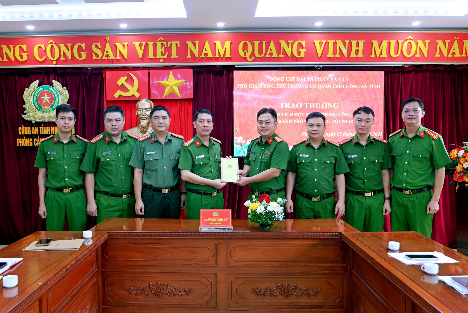 Biểu dương Phòng Cảnh sát hình sự Công an Ninh Bình triệt phá đường dây lừa đảo bán vàng giả