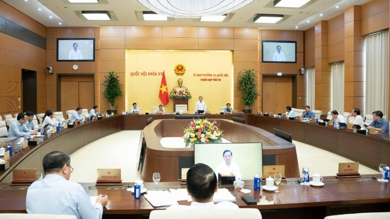 Quang cảnh phiên họp sáng 17/10. (Ảnh: DUY LINH) Quang cảnh phiên họp sáng 17/10. (Ảnh: DUY LINH)