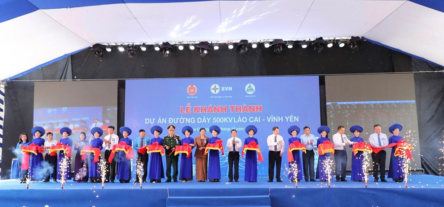 Các đại biểu tham dự buổi lễ