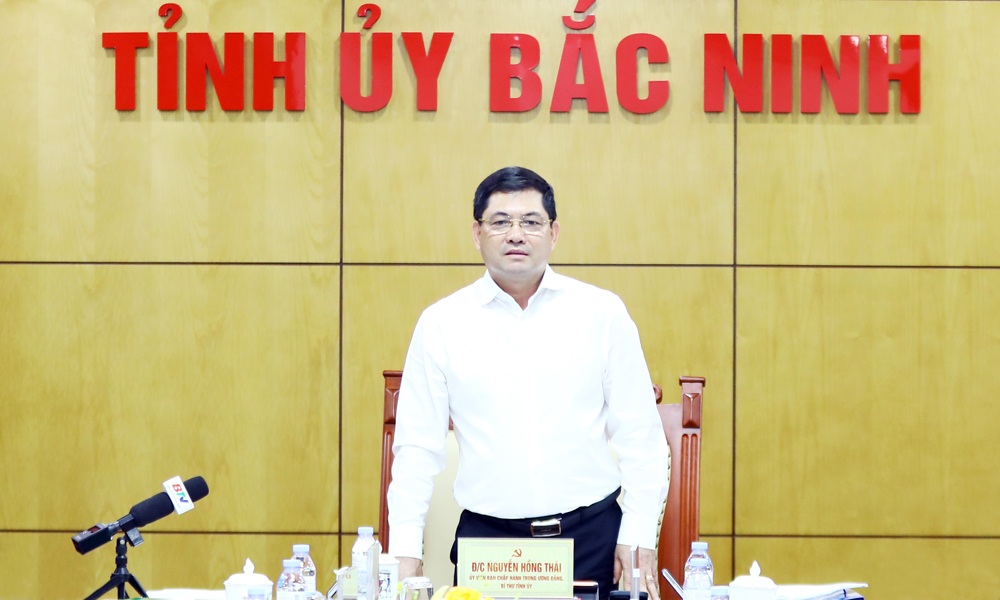 Đồng chí Nguyễn Hồng Thái, Ủy viên Trung ương Đảng, Bí thư Tỉnh ủy kết luận hội nghị. Đồng chí Nguyễn Hồng Thái, Ủy viên Trung ương Đảng, Bí thư Tỉnh ủy kết luận hội nghị.