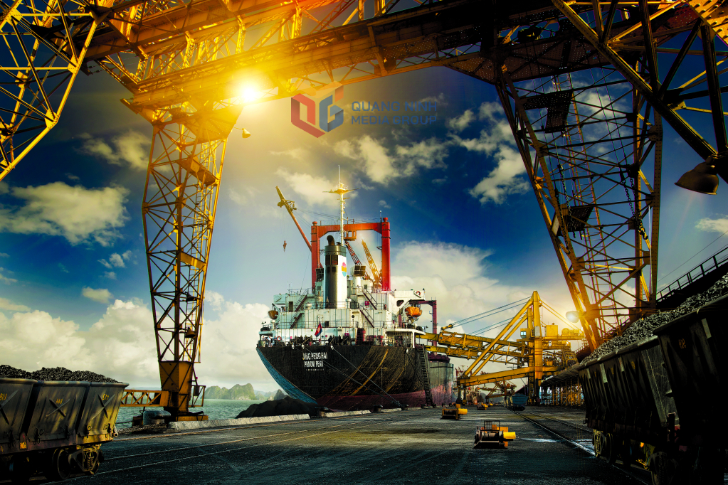 Hoạt động xuất than tại cảng Cửa Ông, Công ty Tuyển than Cửa Ông - TKV. Hoạt động xuất than tại cảng Cửa Ông, Công ty Tuyển than Cửa Ông - TKV.