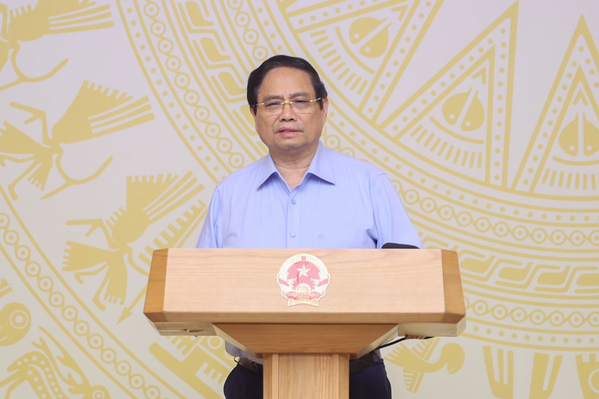 Thủ tướng yêu cầu các bộ ngành, cơ quan, địa phương chuẩn bị khởi công, khánh thành các công trình, dự án quy mô lớn vào ngày 19/12/2025 để chào mừng Đại hội XIV của Đảng. (Ảnh: VGP/Nhật Bắc)