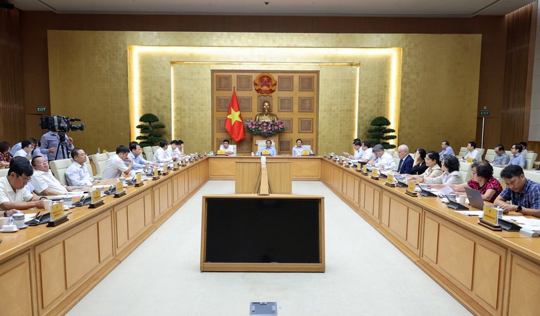 Thường trực Chính phủ làm việc với các hiệp hội, doanh nghiệp về tháo gỡ vướng mắc hợp chuẩn, hợp quy hàng hóa