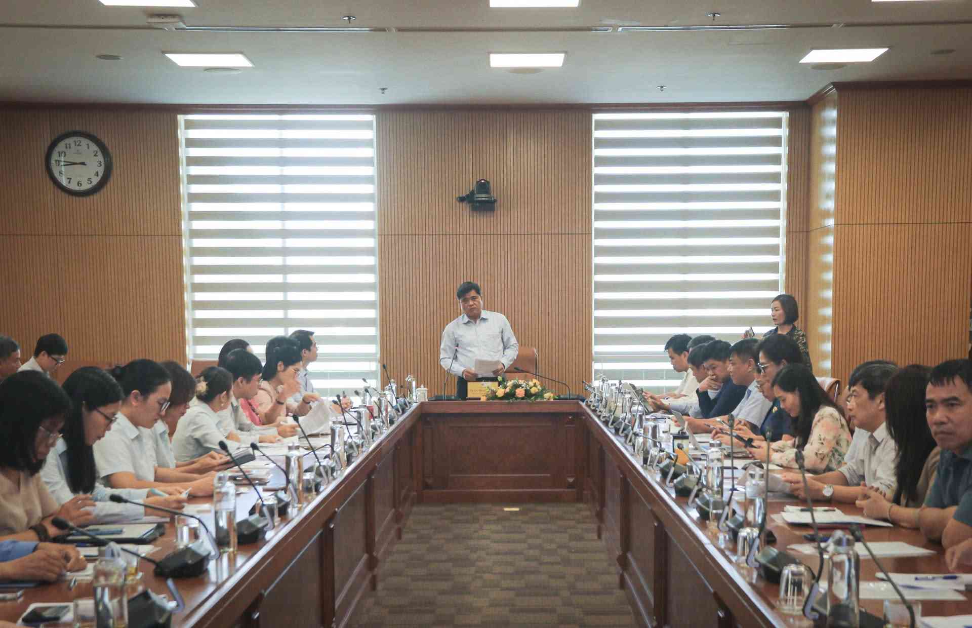 Thứ trưởng Trần Thanh Nam chủ trì Hội nghị triển khai Thông tư 60/2025/TT-BNNMT về công tác khuyến nông trong mô hình hai cấp. Thứ trưởng Trần Thanh Nam chủ trì Hội nghị triển khai Thông tư 60/2025/TT-BNNMT về công tác khuyến nông trong mô hình hai cấp.