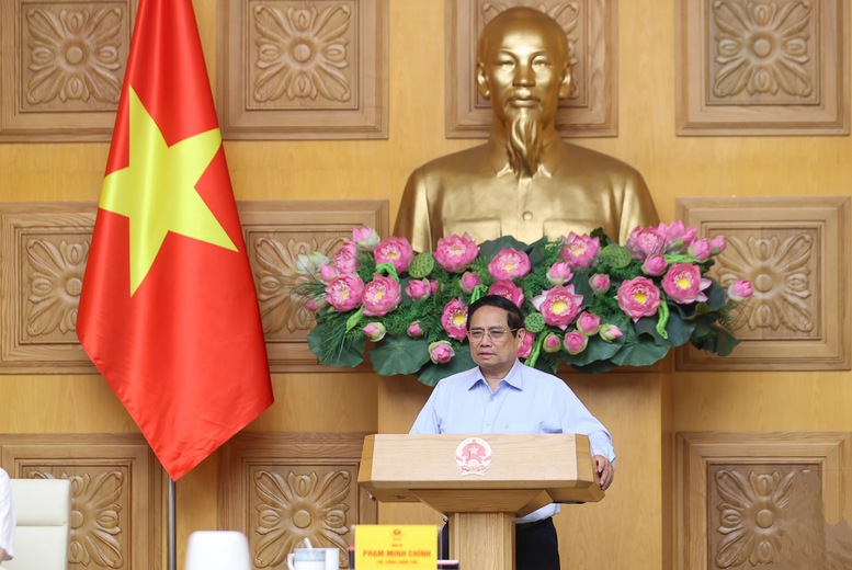 Thủ tướng Chính phủ Phạm Minh Chính chủ trì cuộc họp của Thường trực Chính phủ làm việc với các hội, hiệp hội và doanh nghiệp về việc tháo gỡ khó khăn, vướng mắc trong hoạt động hợp chuẩn, hợp quy sản phẩm, hàng hóa - Ảnh: VGP/Nhật Bắc