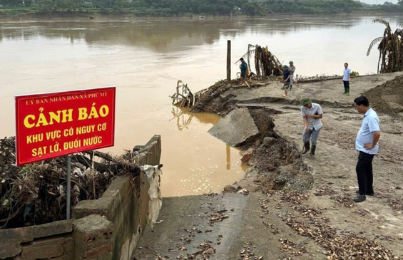 Gần 1km bờ sông Lô tại Phú Thọ bị cuốn trôi do sạt lở