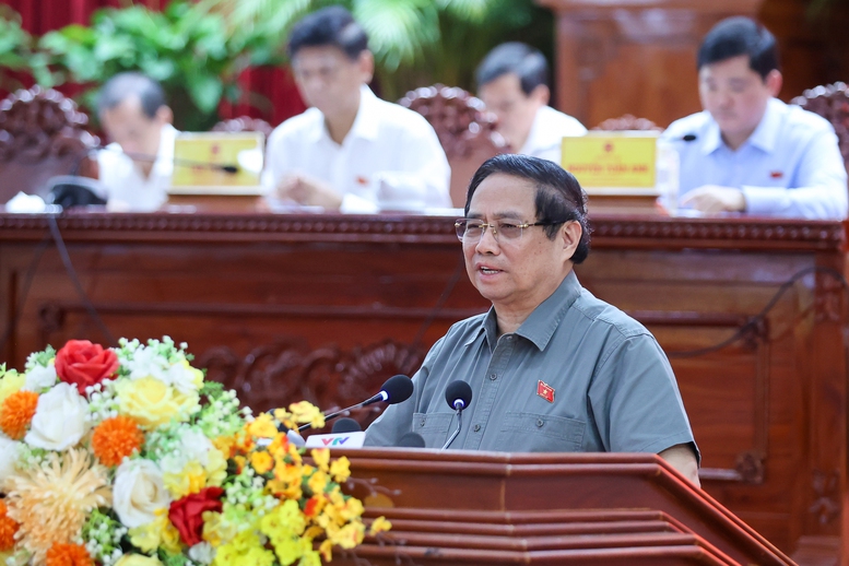 Thủ tướng ghi nhận, biểu dương nỗ lực của Đảng bộ, chính quyền và nhân dân thành phố Cần Thơ đã đóng góp tích cực, hiệu quả vào thành tựu chung, góp phần cùng cả nước ổn định kinh tế vĩ mô - Ảnh: VGP/Nhật Bắc Thủ tướng ghi nhận, biểu dương nỗ lực của Đảng bộ, chính quyền và nhân dân thành phố Cần Thơ đã đóng góp tích cực, hiệu quả vào thành tựu chung, góp phần cùng cả nước ổn định kinh tế vĩ mô - Ảnh: VGP/Nhật Bắc