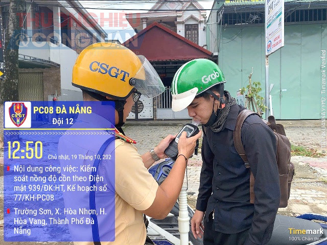 Lực lượng CSGT Công an TP Đà Nẵng kiểm tra nồng độ cồn
