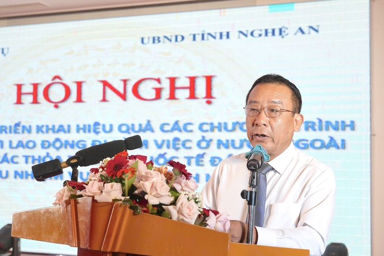 Phó Chủ tịch UBND tỉnh Nghệ An Nguyễn Văn Đệ phát biểu tại Hội nghị - Ảnh: VGP/TG