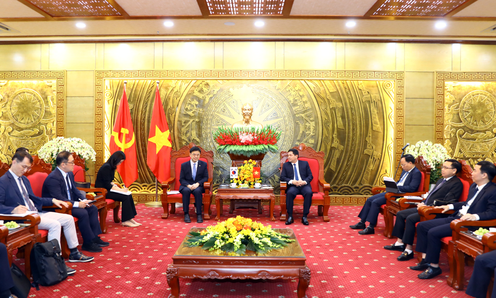 Quang cảnh buổi làm việc Quang cảnh buổi làm việc