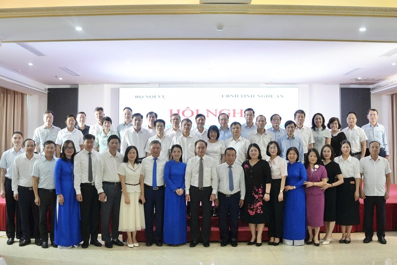 Hội nghị “Thúc đẩy triển khai hiệu quả các chương trình đưa người lao động đi làm việc ở nước ngoài theo các thỏa thuận quốc tế, đáp ứng yêu cầu nhiệm vụ trong tình hình mới” - Ảnh: VGP/TG