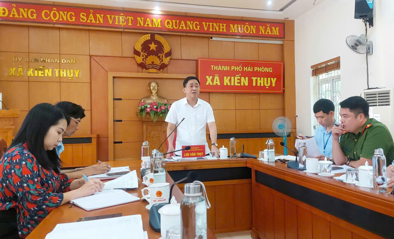 Xã Kiến Thụy tổ chức Hội nghị triển khai công tác bầu cử Trưởng thôn nhiệm kỳ 2025-2030