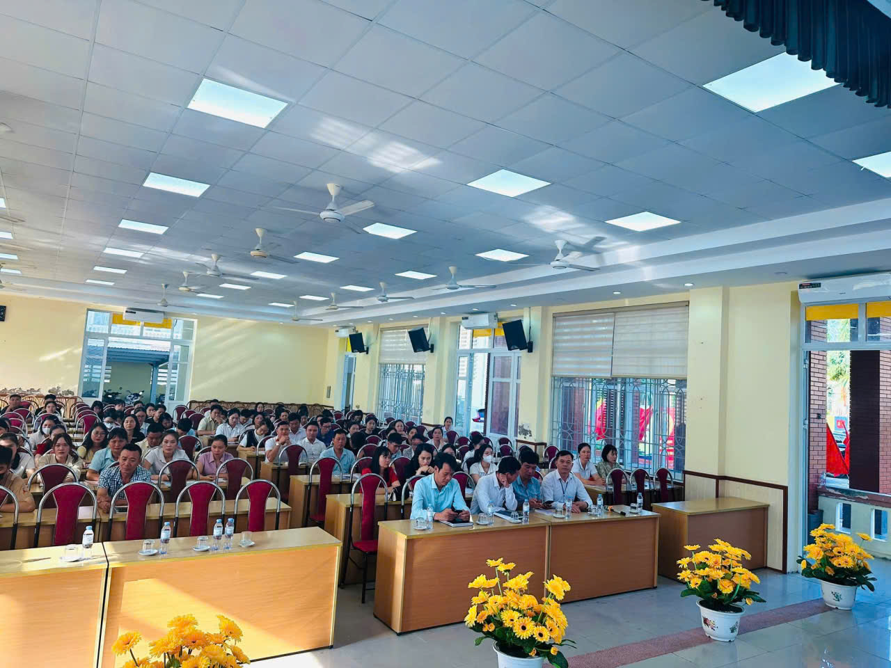 Trung tâm Chính trị xã Kiến Thuỵ khai giảng Lớp Bồi dưỡng nhận thức về Đảng khoá I, năm 2025