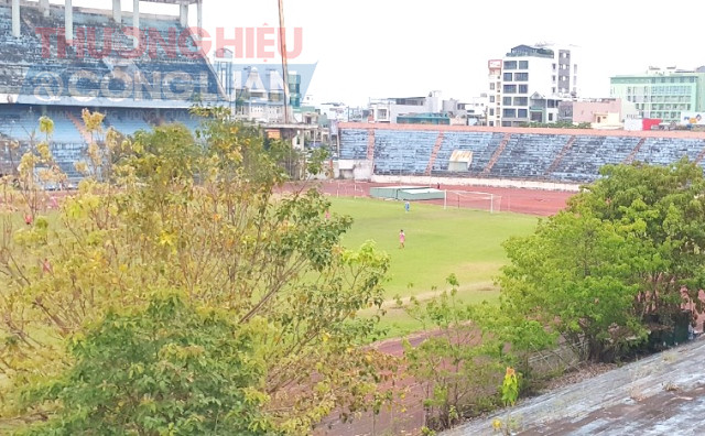 Sân vận động Chi Lăng sau hơn một thập niên bỏ hoang Sân vận động Chi Lăng sau hơn một thập niên bỏ hoang
