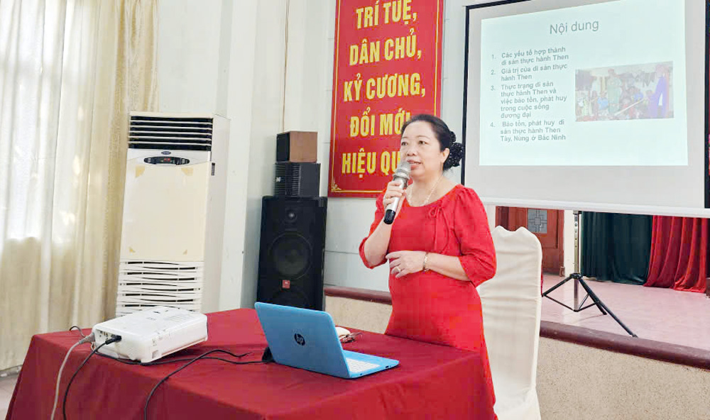 Phó Giáo sư, Tiến sĩ Nguyễn Thị Yên, Giám đốc Trung tâm Nghiên cứu và Bảo tồn văn hóa tín ngưỡng Việt Nam giới thiệu về di sản văn hóa Then của người Tày, Nùng. Phó Giáo sư, Tiến sĩ Nguyễn Thị Yên, Giám đốc Trung tâm Nghiên cứu và Bảo tồn văn hóa tín ngưỡng Việt Nam giới thiệu về di sản văn hóa Then của người Tày, Nùng.